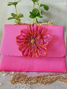 NWT Lisi Lerch Pink Lulu Handbag Gold Bamboo Handle Sequin Flower Chain Strap